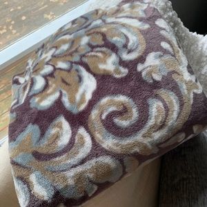 Super Soft Throw Blanket